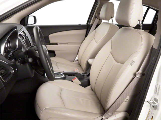 2012 Chrysler 200 Touring photo 4