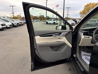 2025 Cadillac XT6 Premium Luxury