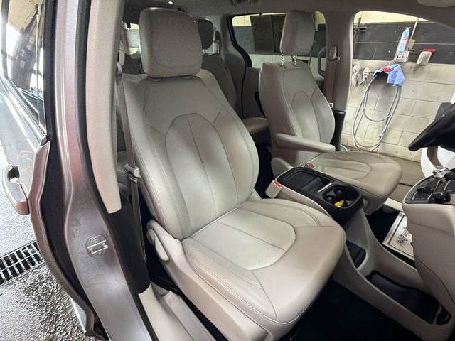 2018 Chrysler Pacifica Hybrid Touring L