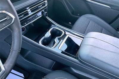 2024 Chevrolet Traverse LS