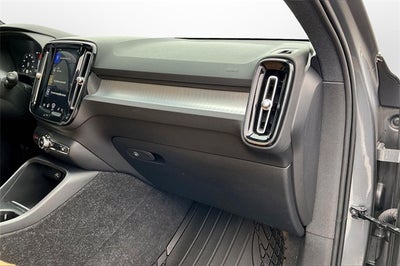 2019 Volvo XC40 Momentum