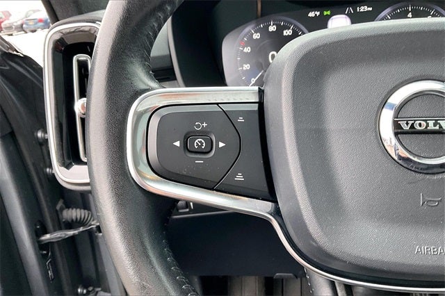 2019 Volvo XC40 Momentum