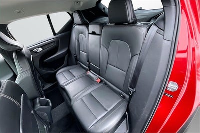 2021 Volvo XC40 Momentum