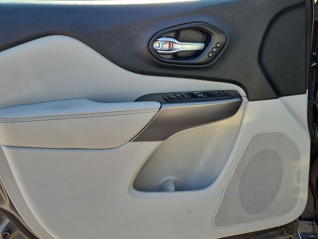 2019 Jeep Cherokee Overland