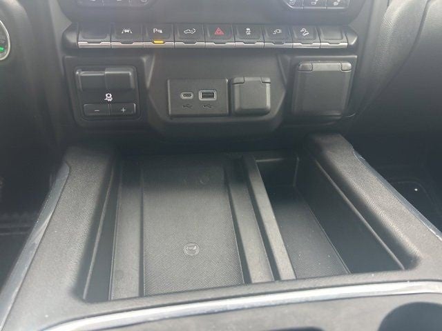 2022 GMC Sierra Limited AT4