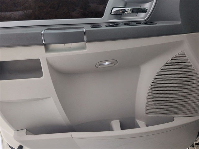 2010 Chrysler Town and Country Touring