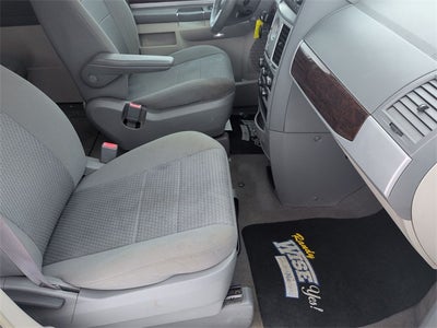 2010 Chrysler Town and Country Touring