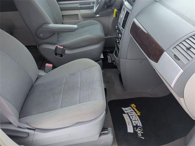 2010 Chrysler Town and Country Touring