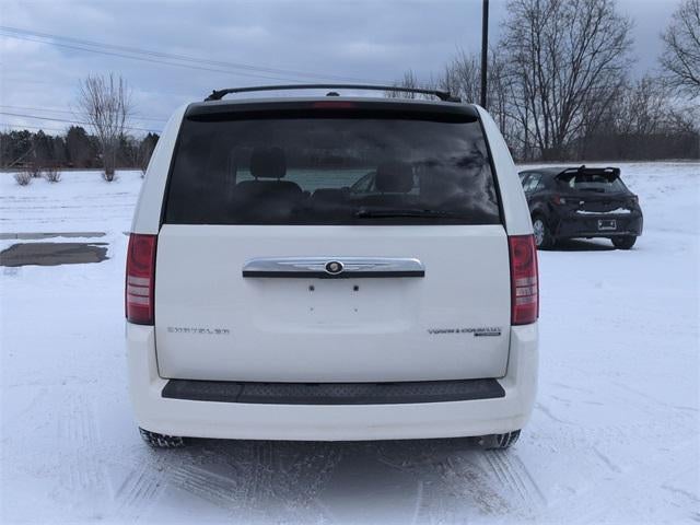 2010 Chrysler Town and Country Touring
