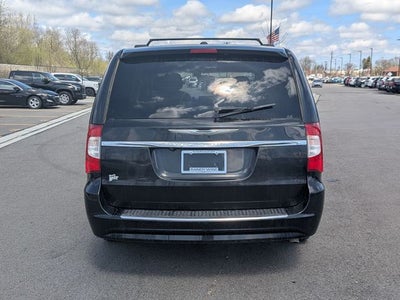 2015 Chrysler Town and Country Touring