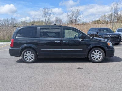 2015 Chrysler Town and Country Touring