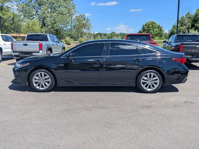 2021 Toyota Avalon Hybrid XLE Plus