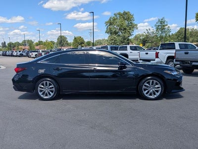 2021 Toyota Avalon Hybrid XLE Plus
