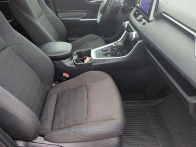 2024 Toyota RAV4 HYBRID SE