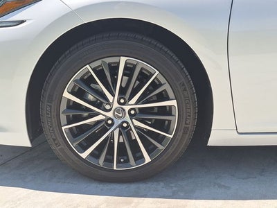 2025 Lexus ES 350