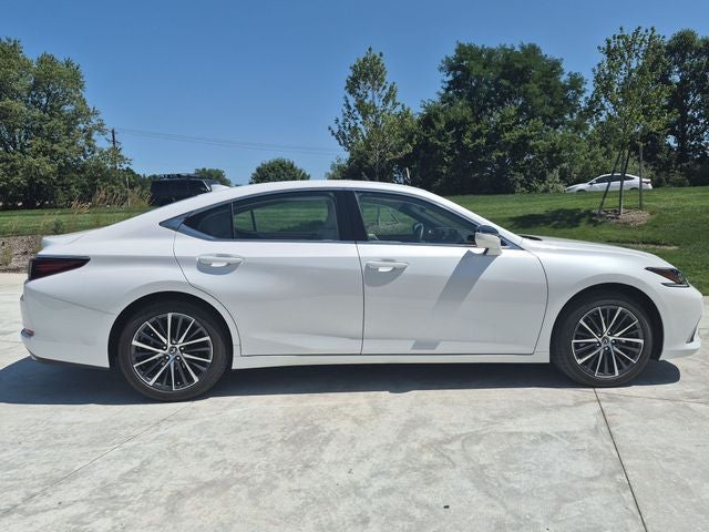 2025 Lexus ES 350