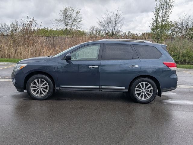 Used 2016 Nissan Pathfinder SL with VIN 5N1AR2MM6GC660227 for sale in Grand Blanc, MI