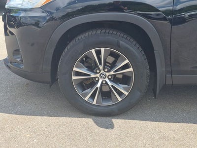 2019 Toyota HIGHLANDER LE V6 AWD LE