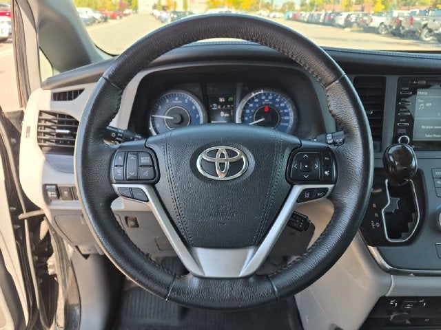 2018 Toyota Sienna XLE Premium 7 Passenger