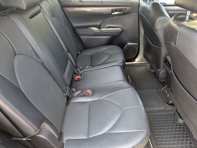 2022 Toyota Highlander Limited