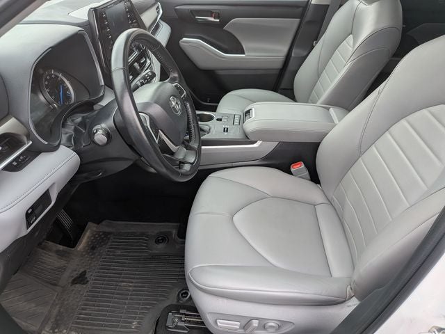 2022 Toyota HIGHLANDER HYBRD XLE