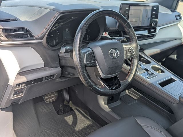 2022 Toyota Sienna XSE 7 Passenger