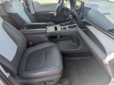 2022 Toyota Sienna XSE 7 Passenger