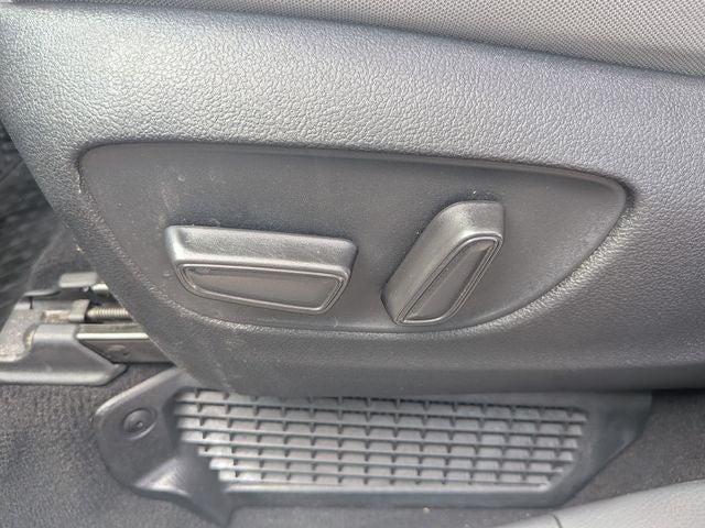 2022 Toyota Sienna LE 8 Passenger