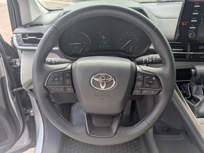 2022 Toyota Sienna LE 8 Passenger