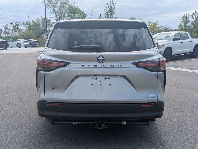 2022 Toyota Sienna LE 8 Passenger