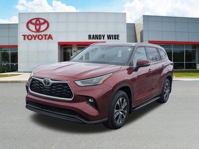 2022 Toyota HIGHLANDER XLE
