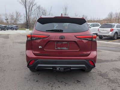 2022 Toyota HIGHLANDER XLE