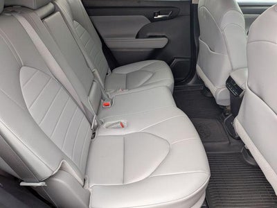 2024 Toyota HIGHLANDER XLE