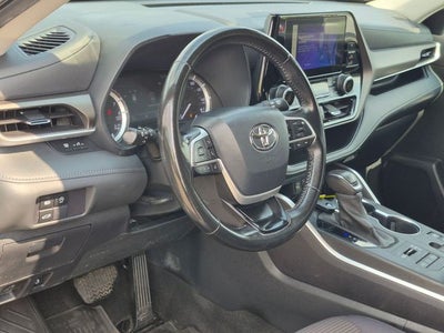 2023 Toyota Highlander LE
