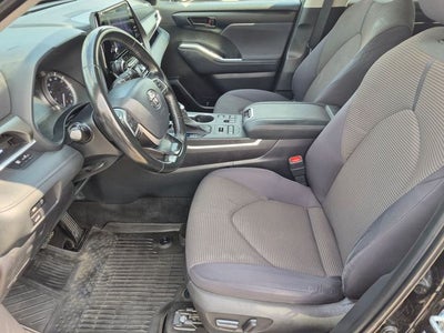 2023 Toyota Highlander LE