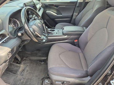2023 Toyota Highlander LE