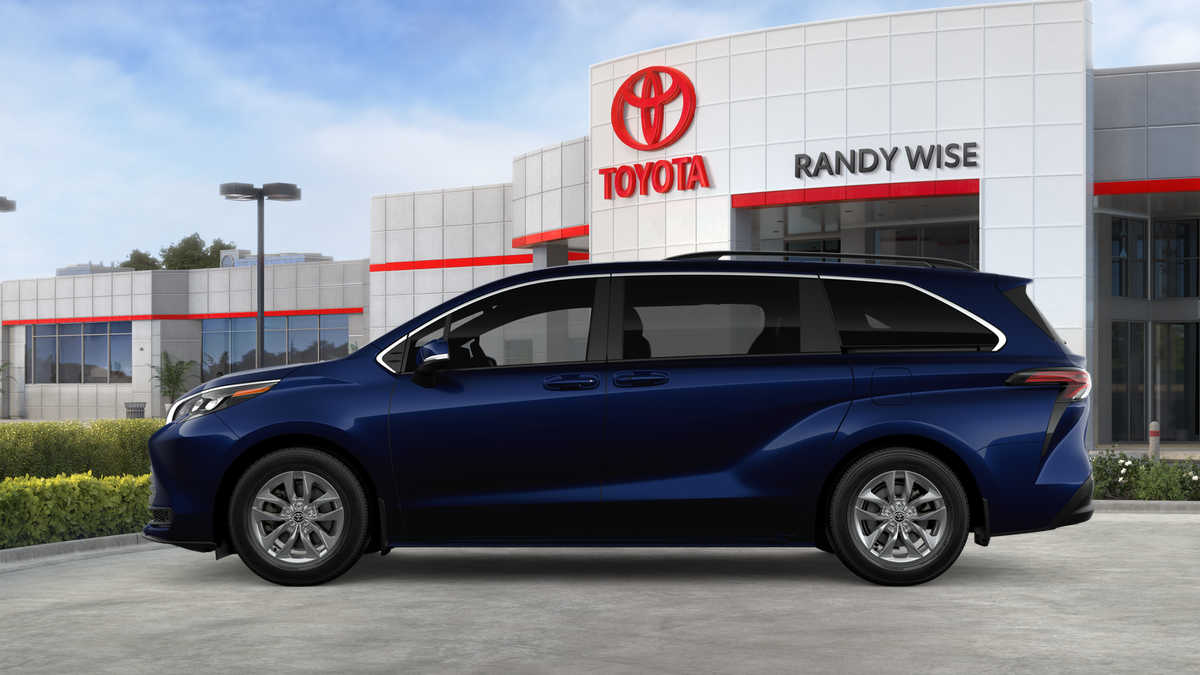 2026 Toyota Sienna LE