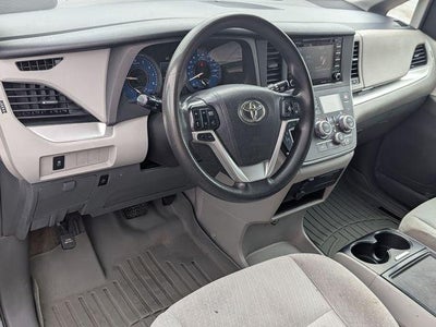 2018 Toyota SIENNA LE 3.5L LE 8 Passenger
