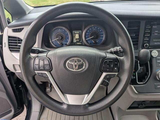 2018 Toyota SIENNA LE 3.5L LE 8 Passenger
