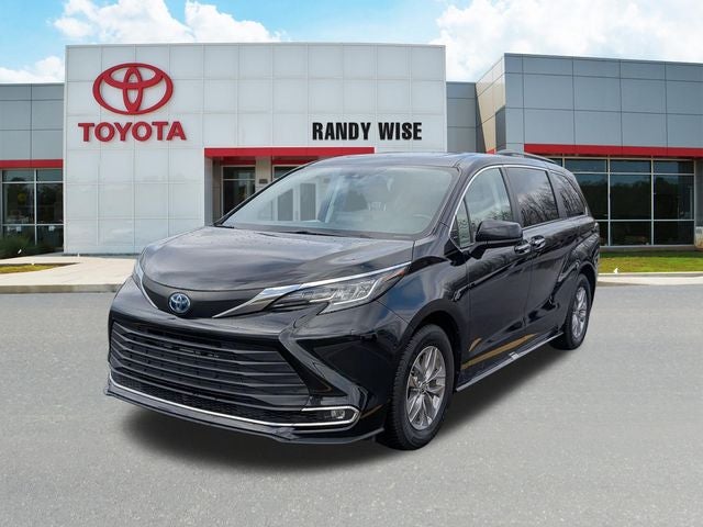 2022 Toyota SIENNA XLE XLE 8 Passenger