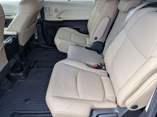 2022 Toyota SIENNA XLE XLE 8 Passenger