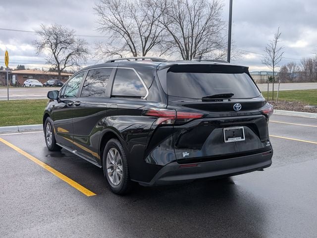 2022 Toyota SIENNA XLE XLE 8 Passenger