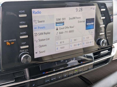 2022 Toyota SIENNA XLE XLE 8 Passenger