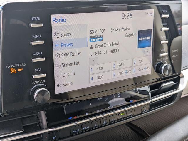 2022 Toyota SIENNA XLE XLE 8 Passenger