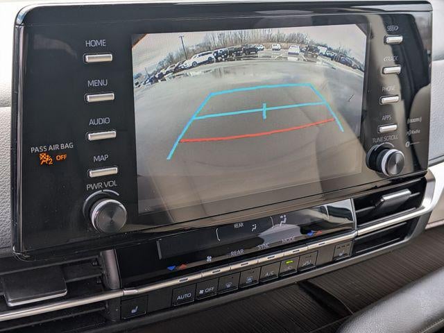 2022 Toyota SIENNA XLE XLE 8 Passenger