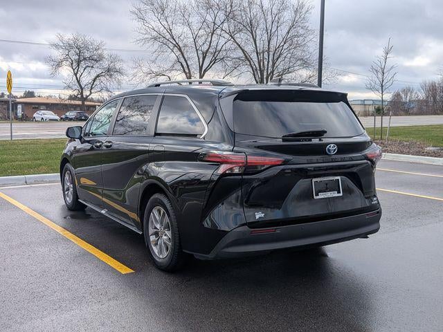 2022 Toyota SIENNA XLE XLE 8 Passenger