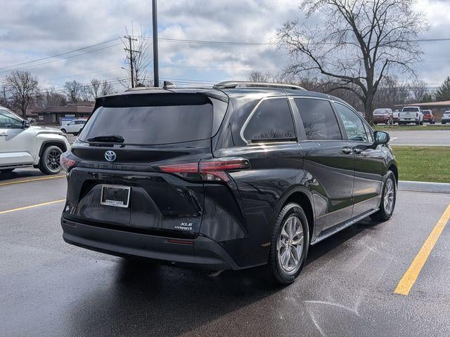 2022 Toyota SIENNA XLE XLE 8 Passenger