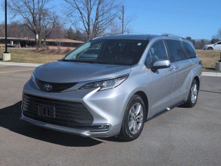 2022 Toyota Sienna Limited 7 Passenger