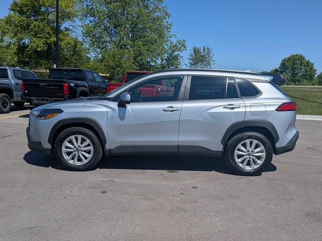 2024 Toyota Corolla Cross LE