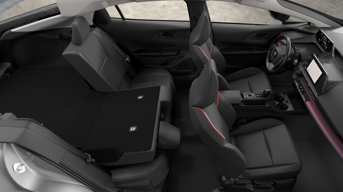 2025 Toyota Prius Plug-in Hybrid SE